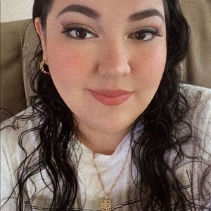 Meet your Posher, Rosita